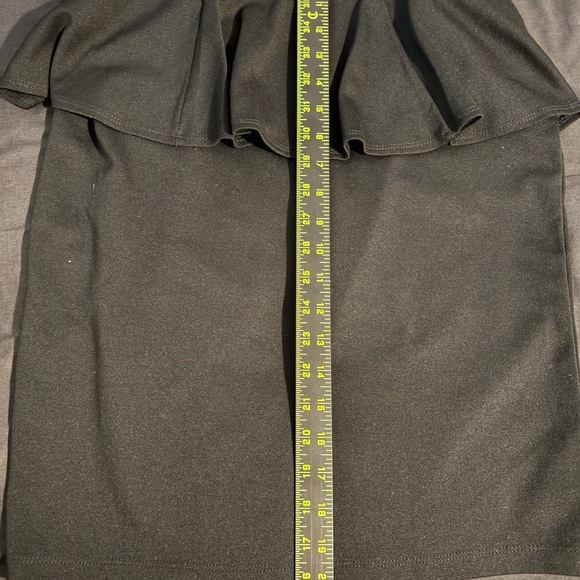 Mossimo Cap Sleeve Bodycon Dress w ruffle waistline - Picture 5 of 7